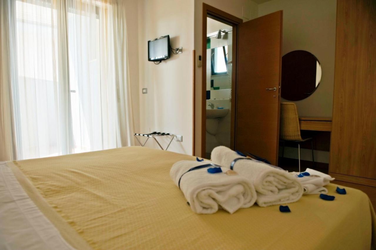 Hotel Leuco' Martinsicuro Ngoại thất bức ảnh