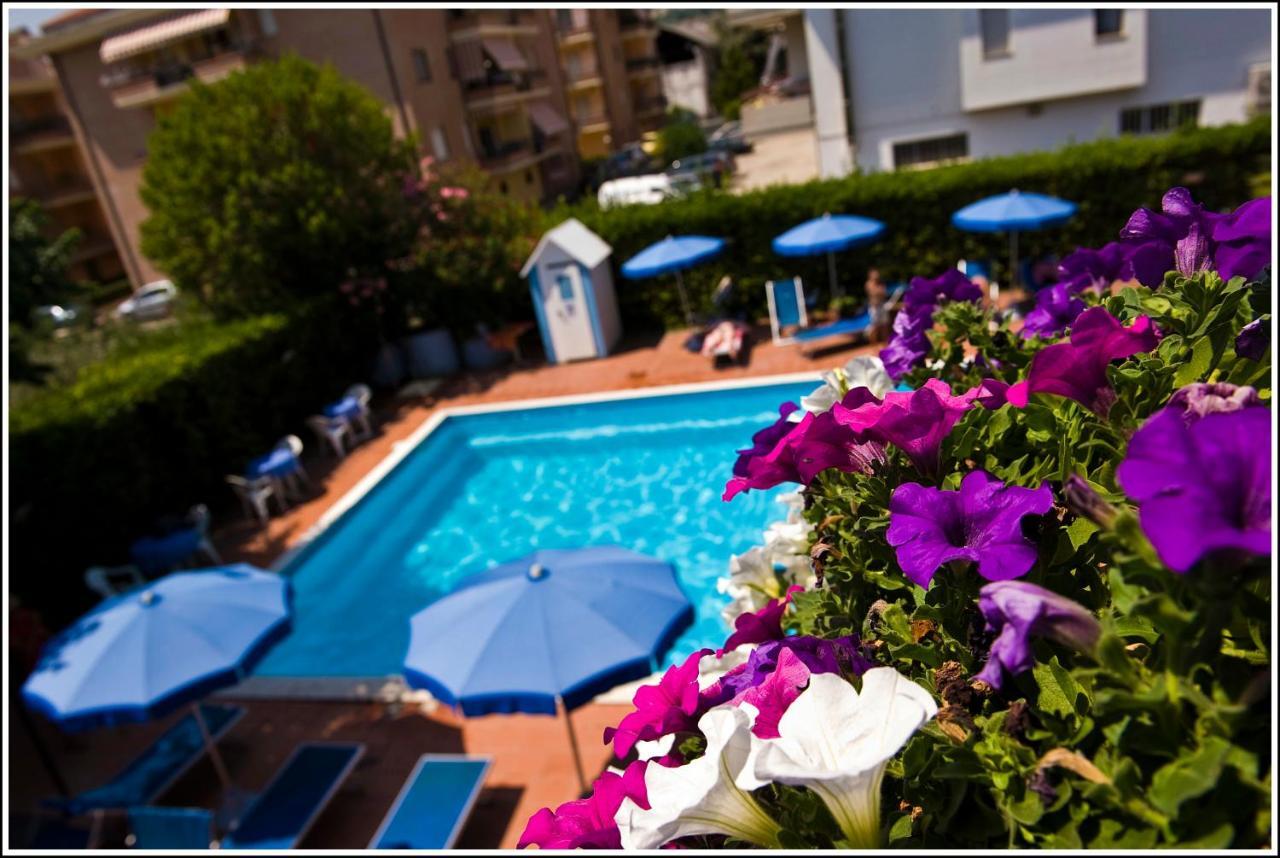 Hotel Leuco' Martinsicuro Ngoại thất bức ảnh